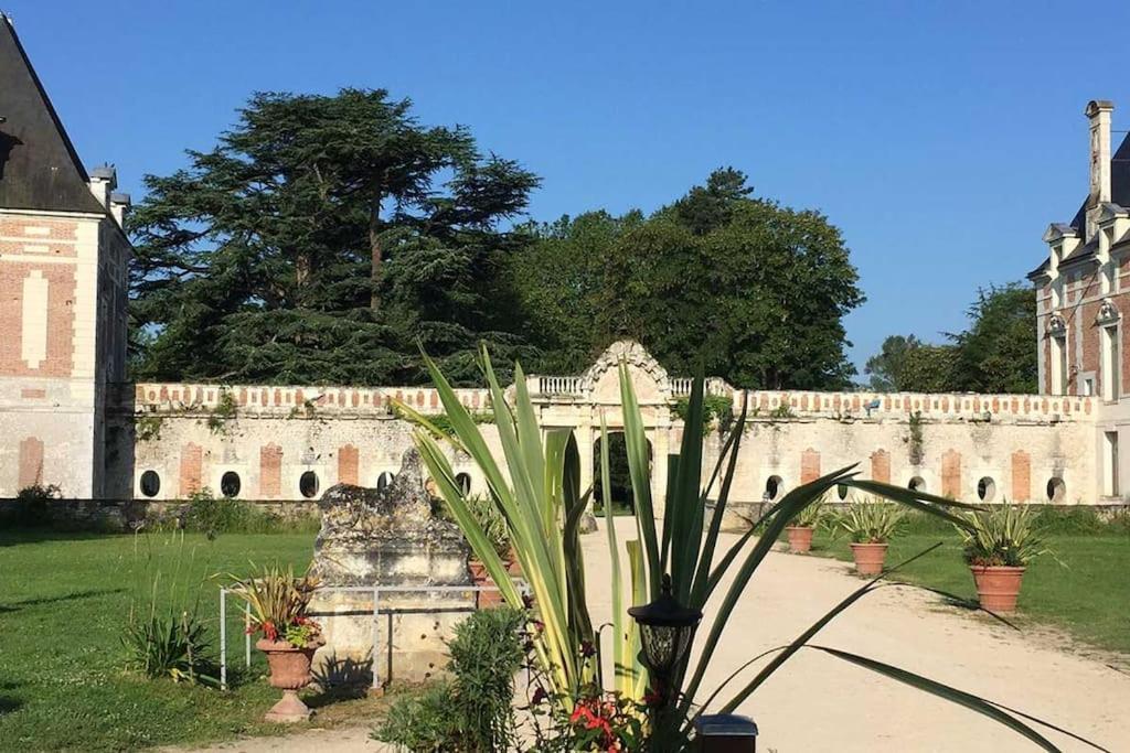 Maison De Ville Proche Beauval Avec Parking Selles sur Cher Bagian luar foto